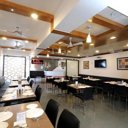 Hotel Vyankatesh & Pure Veg Restaurant Mahābaleshwar Buitenkant foto