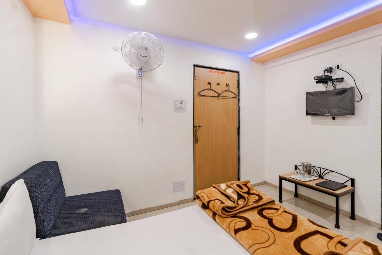 Hotel Vyankatesh & Pure Veg Restaurant Mahābaleshwar Buitenkant foto