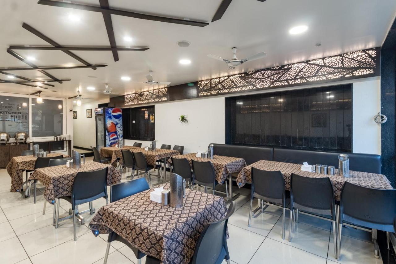 Hotel Vyankatesh & Pure Veg Restaurant Mahābaleshwar Buitenkant foto