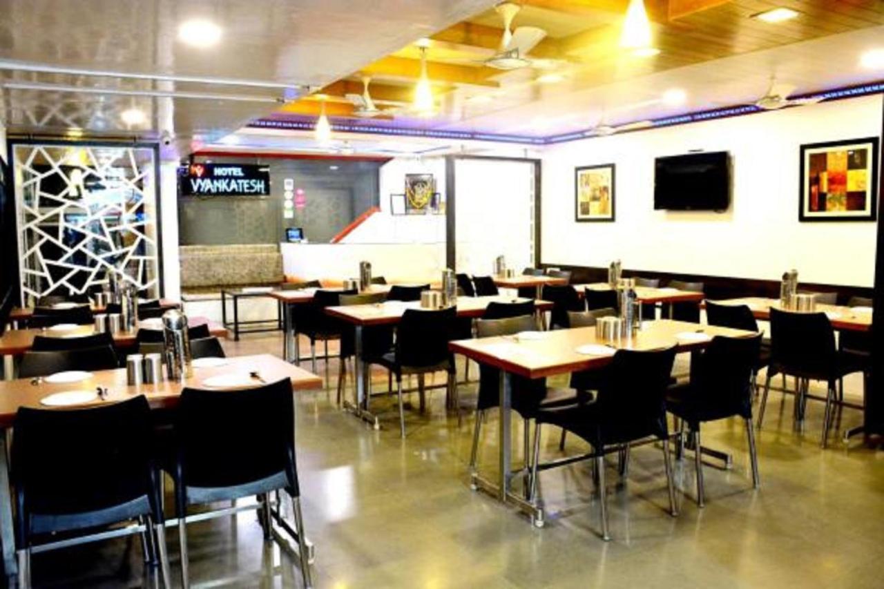 Hotel Vyankatesh & Pure Veg Restaurant Mahābaleshwar Buitenkant foto