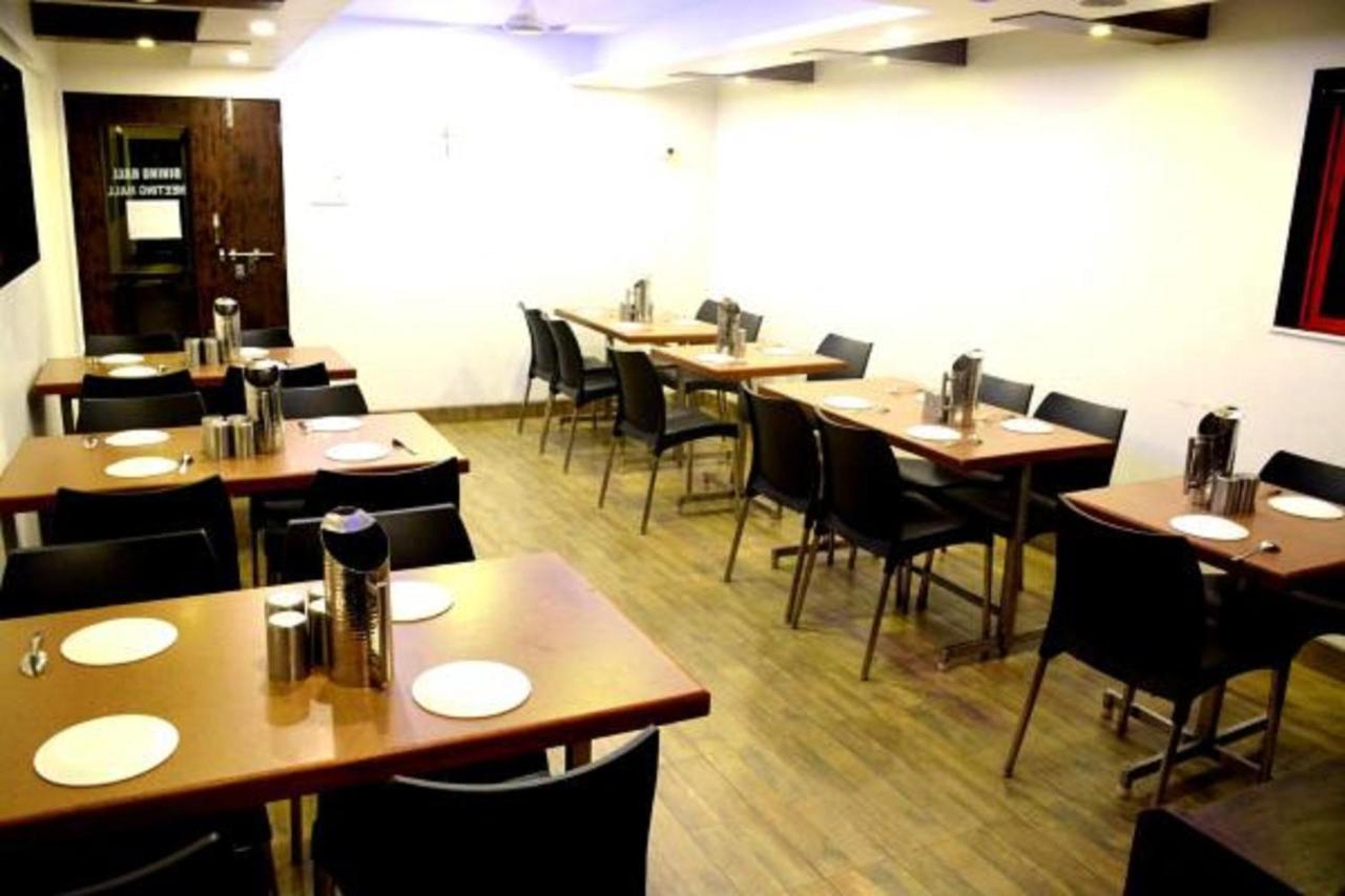 Hotel Vyankatesh & Pure Veg Restaurant Mahābaleshwar Buitenkant foto